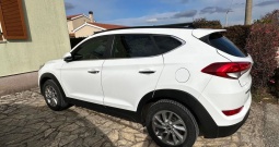 Hyundai Tucson 1.7 CRDi Xpossible | Panorama • Reg. 07/2027