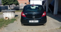 Prodajem Opel Corsu 1.4 u dobrom stanju