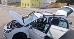 Opel Astra karavan 1.6cdti 2017g registriran 10/27 4500 hitno!