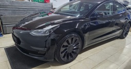 Tesla 3 performance
