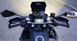 Yamaha Tracer 9, pun opreme, Chigee AIO 6 LTE + kamere, quickshifter, 2025 god.