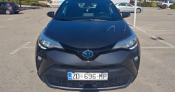 Toyota C-HR 1.8 hybrid C-enter