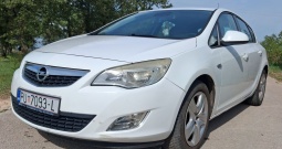 Opel Astra 1.4 2010.g. 161.000 km. reg.13.09.2027.